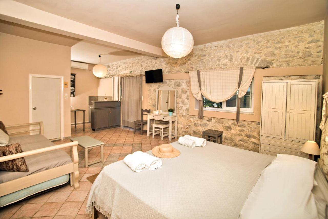 Paloma Luxury Studios Panormos  ภายนอก รูปภาพ