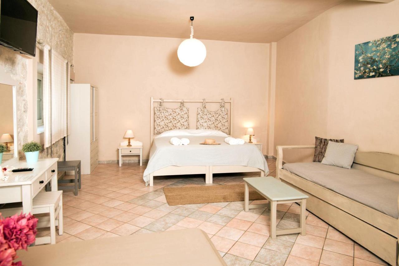 Paloma Luxury Studios Panormos  ภายนอก รูปภาพ